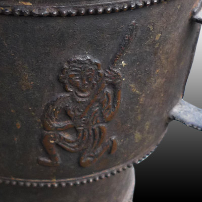 Alor bronze rain drum or Moko (frog drum) with beading and cast designs