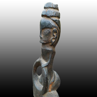 Carved buffalo horn and stopper used to carry medicine, magic substance or pupuk (a Naga Morsarang or Sahan)