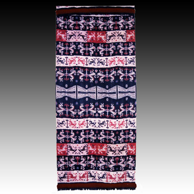 East Sumba man�s warp ikat shoulder or hip cloth (Hinggi Kaliuda)