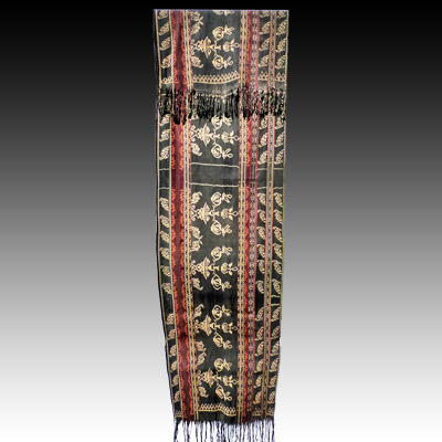 Flores warp ikat womans sarong or wrap (Sikka Sarong or Kelang Suster)